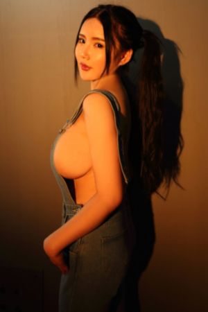 两个小姨子2在线观看_4K电影全集观看