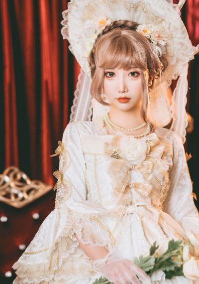18岁性感女王的性丑闻_英文版字幕