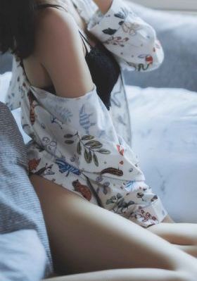 在野兽的联谊中他是肉食系星辰_BD手机在线看